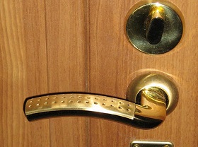 Замена дверной ручки входной двери в Новокузнецке